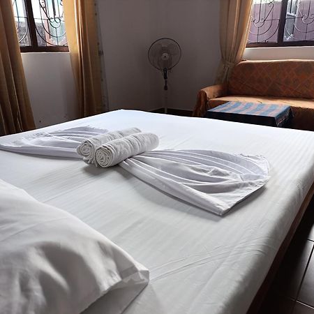 S And P Airport Transit Hostel And Villa 01 Negombo Ngoại thất bức ảnh