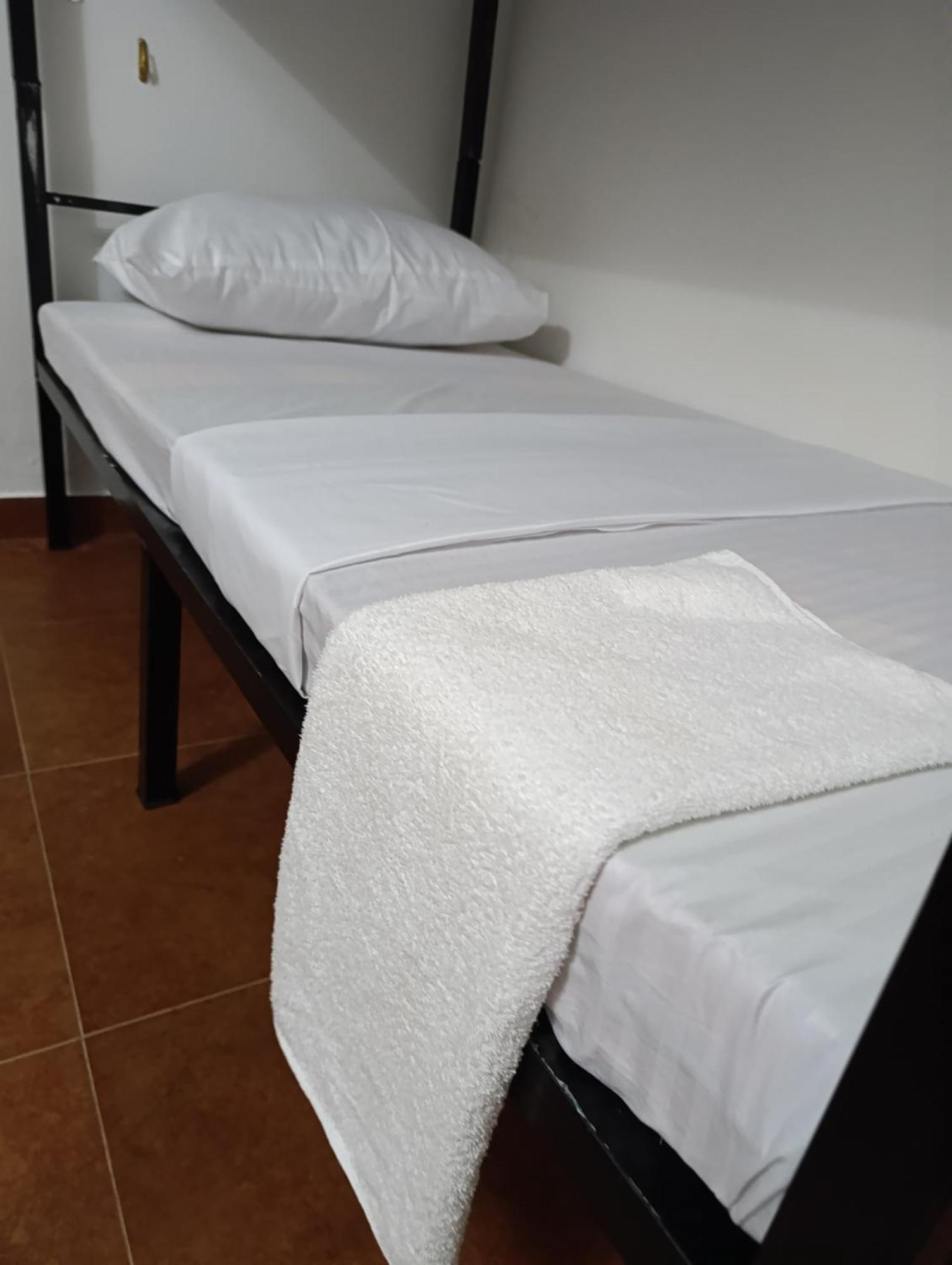 S And P Airport Transit Hostel And Villa 01 Negombo Ngoại thất bức ảnh