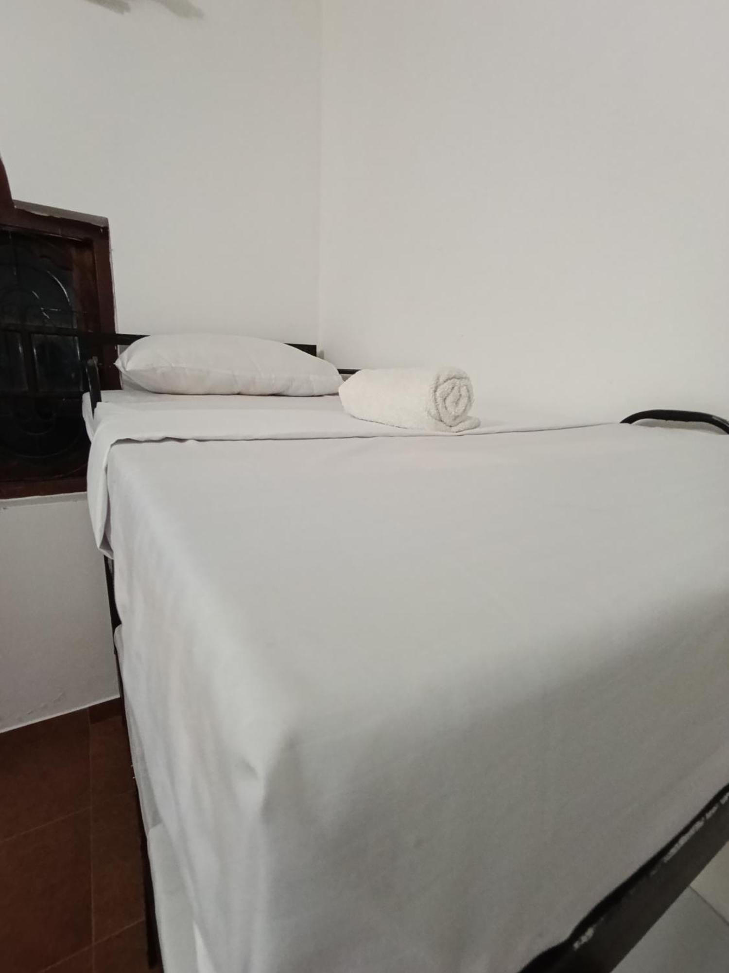 S And P Airport Transit Hostel And Villa 01 Negombo Ngoại thất bức ảnh