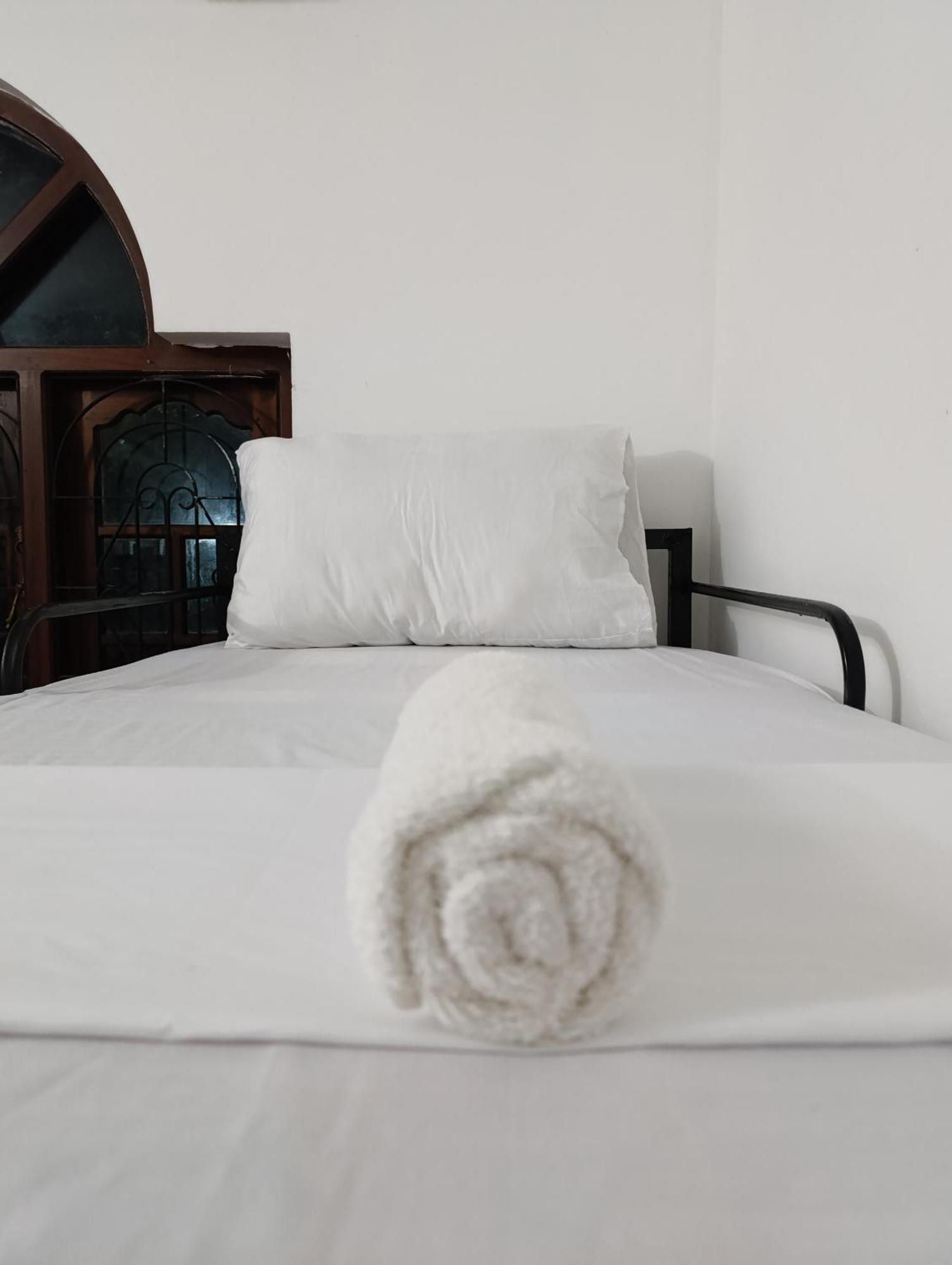 S And P Airport Transit Hostel And Villa 01 Negombo Ngoại thất bức ảnh